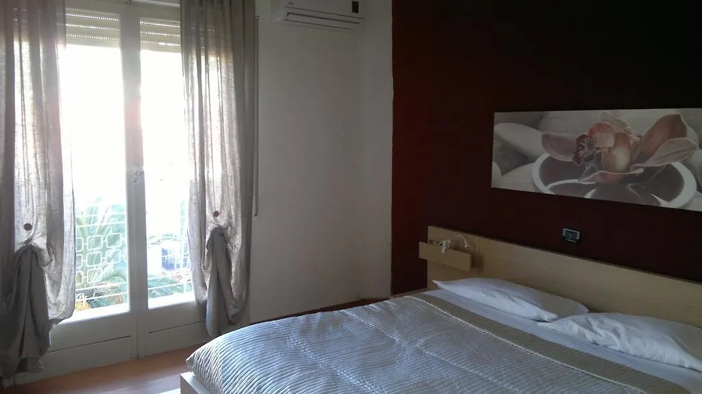 ***  Hotel Duarte Бордигера Италия